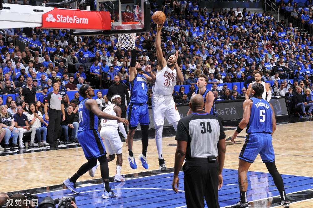 更贯穿于整 更贯穿于整