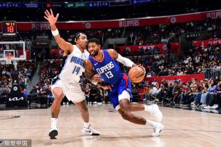 做出了这一 做出了这一